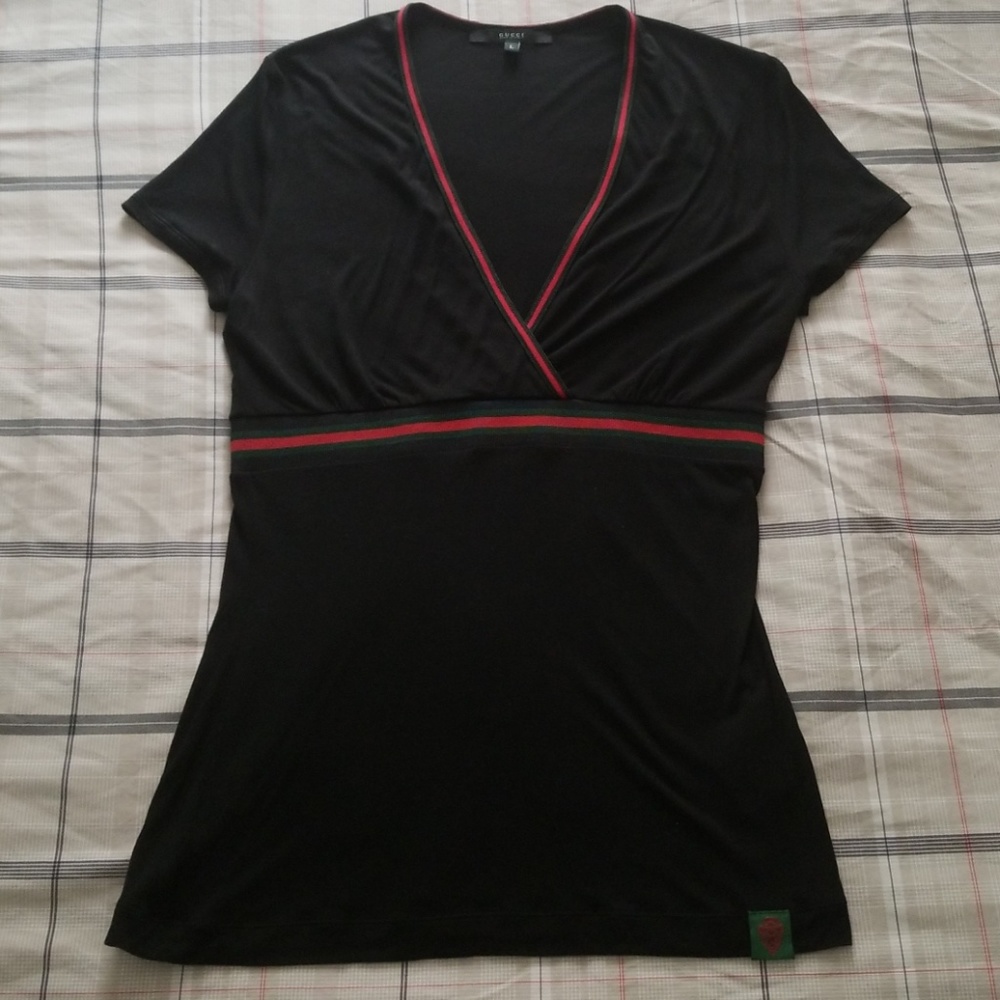 Authentic Gucci short sleeve, v-neck t-shirt